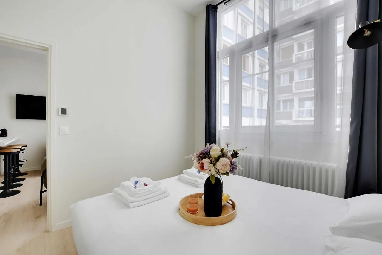 Modern Apartment - 2Br-6P - Eiffel Tower Paris