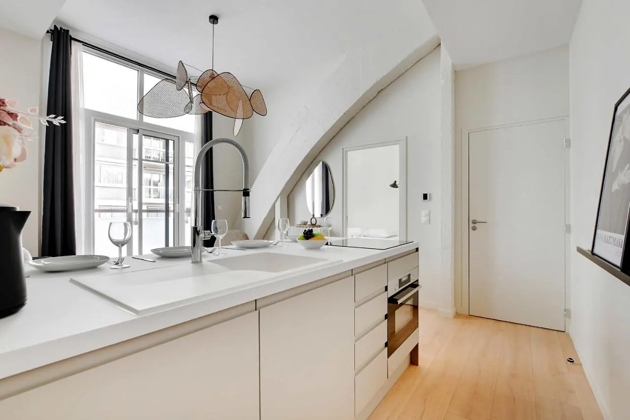 Modern Apartment - 2Br-6P - Eiffel Tower Paris 0*,  France