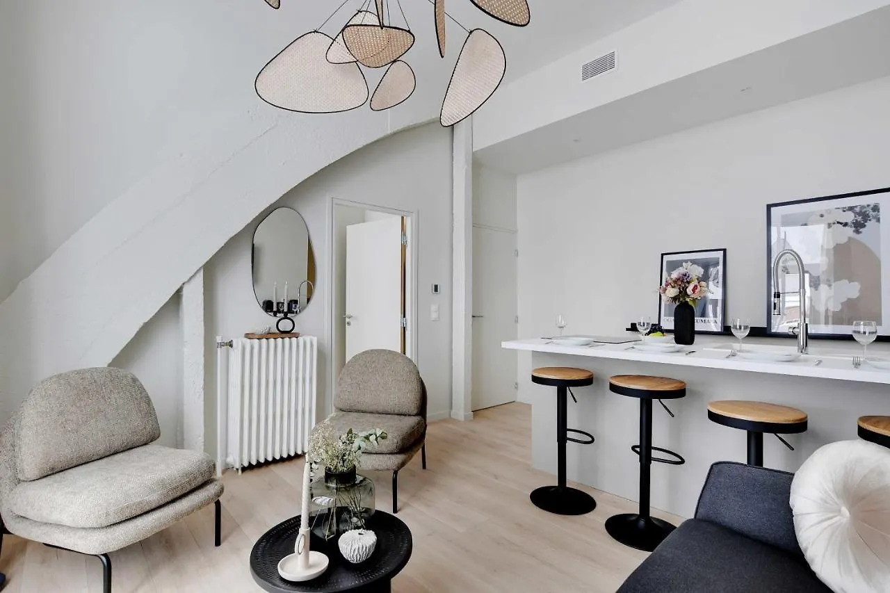 Modern Apartment - 2Br-6P - Eiffel Tower Paris